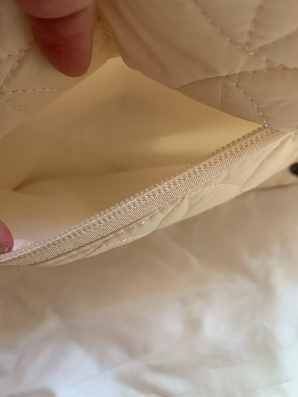 Gaiam Quilted Crossbody Bag Cream Yoga Boho Festival Lightweight - Picture 7 of 14